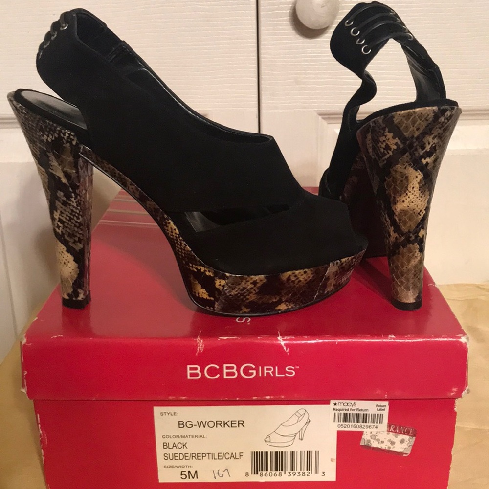 BCBG black suede/reptile print